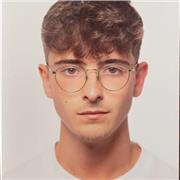 Estudiando de ciclo formativo dispuesto a cuidar y ayudar a niños de primas en las asignaturas que necesite y en hacer deberes